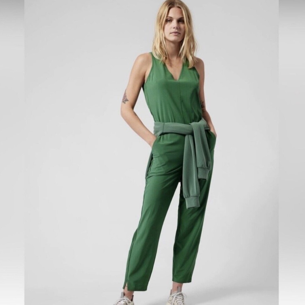 Lola Grace Olive Green sleeveless V-Neckline Tie Leg Jumpsuit Romper in Medium